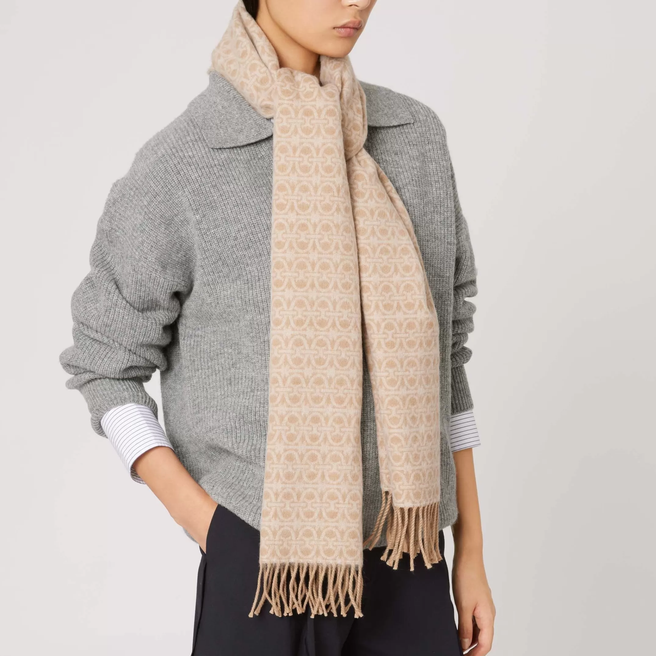 Outlet Monogram Wool Sciarpe & Foulard